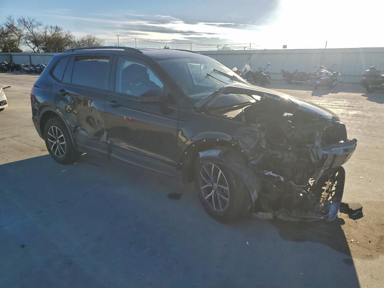 2021 VOLKSWAGEN TIGUAN S photo 7