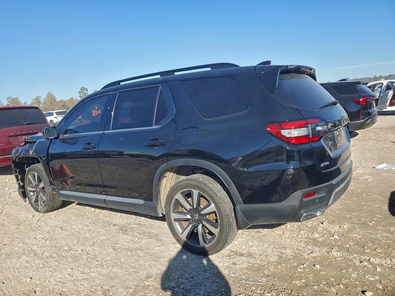 2025 HONDA PILOT TOURING photo 2