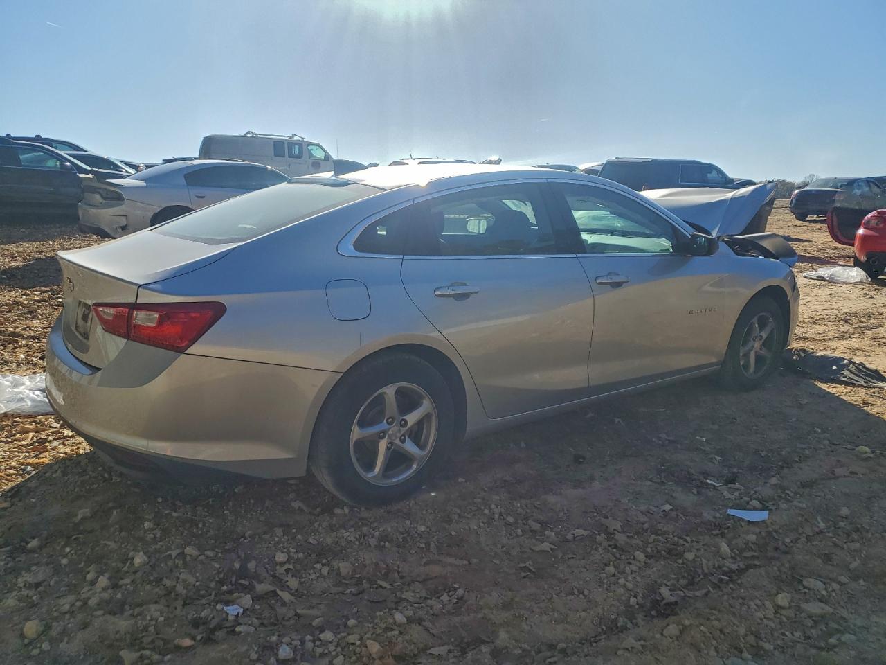 2018 CHEVROLET MALIBU LS photo 3
