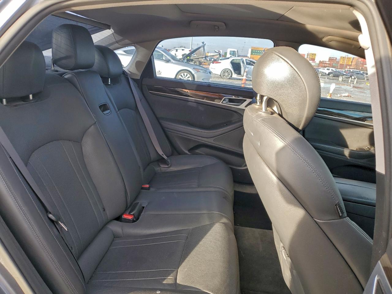 2015 HYUNDAI GENESIS 3.8L photo 10