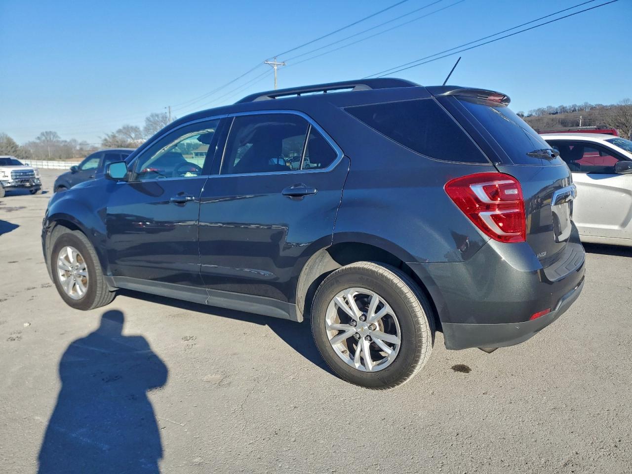 2017 CHEVROLET EQUINOX LT photo 2