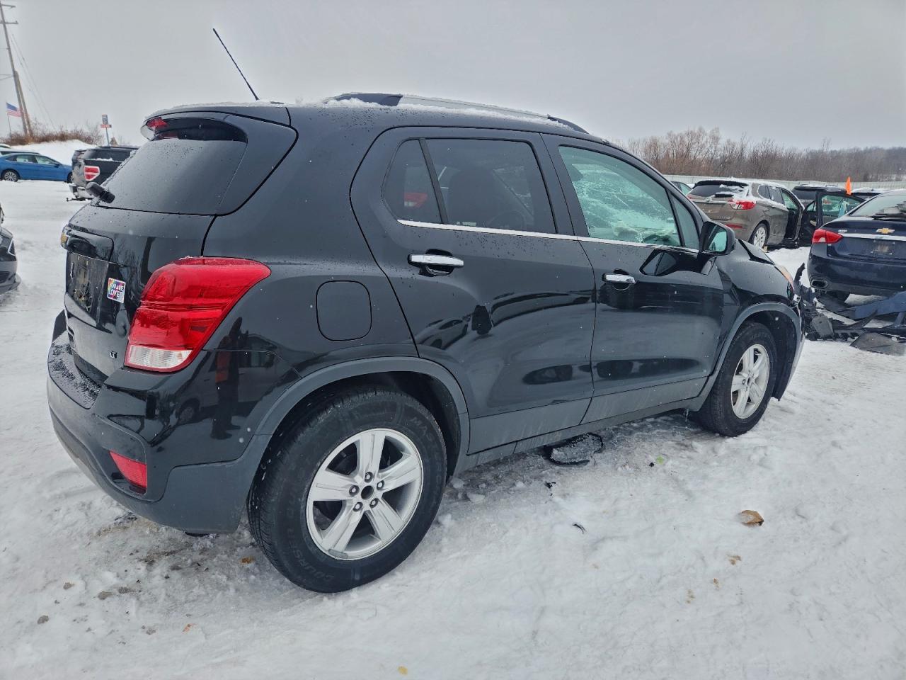 2018 CHEVROLET TRAX 1LT photo 3