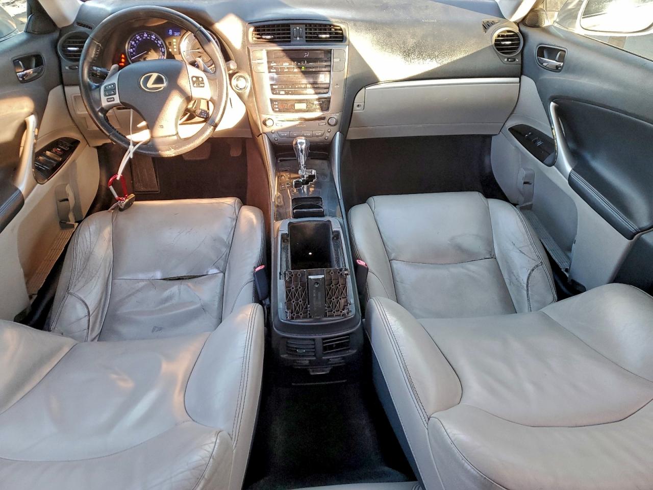 2012 LEXUS IS 250 photo 8