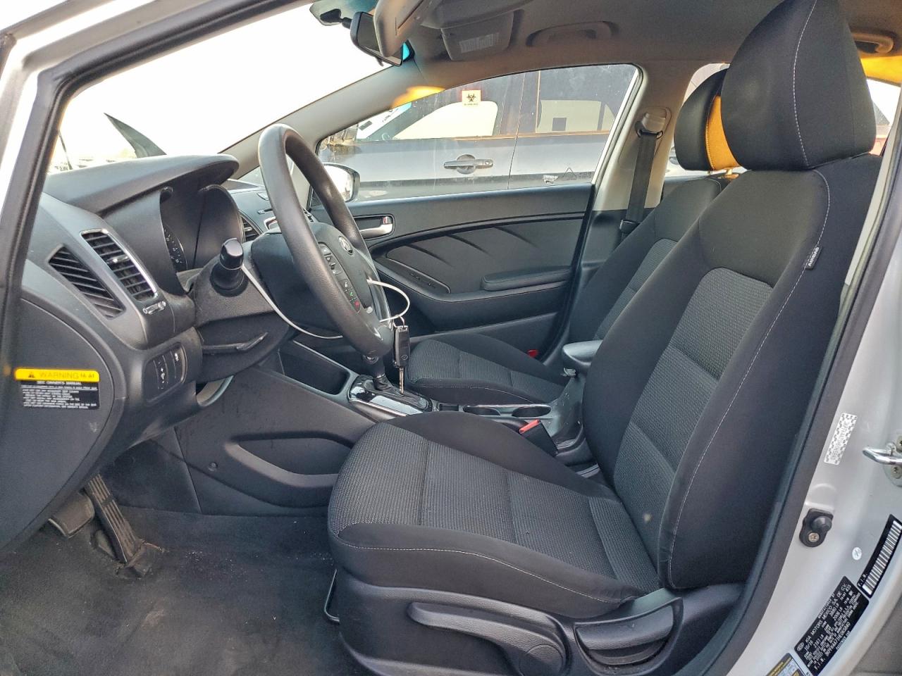 2017 KIA FORTE LX photo 7
