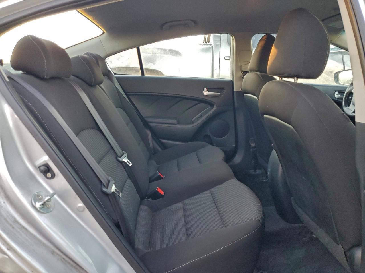 2017 KIA FORTE LX photo 10