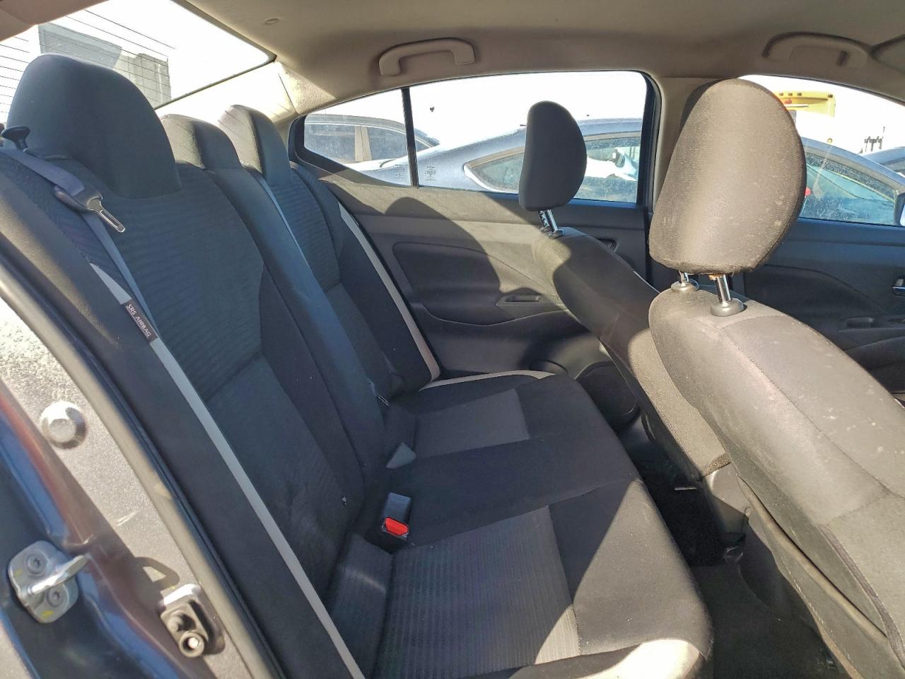 2021 NISSAN VERSA SV photo 10