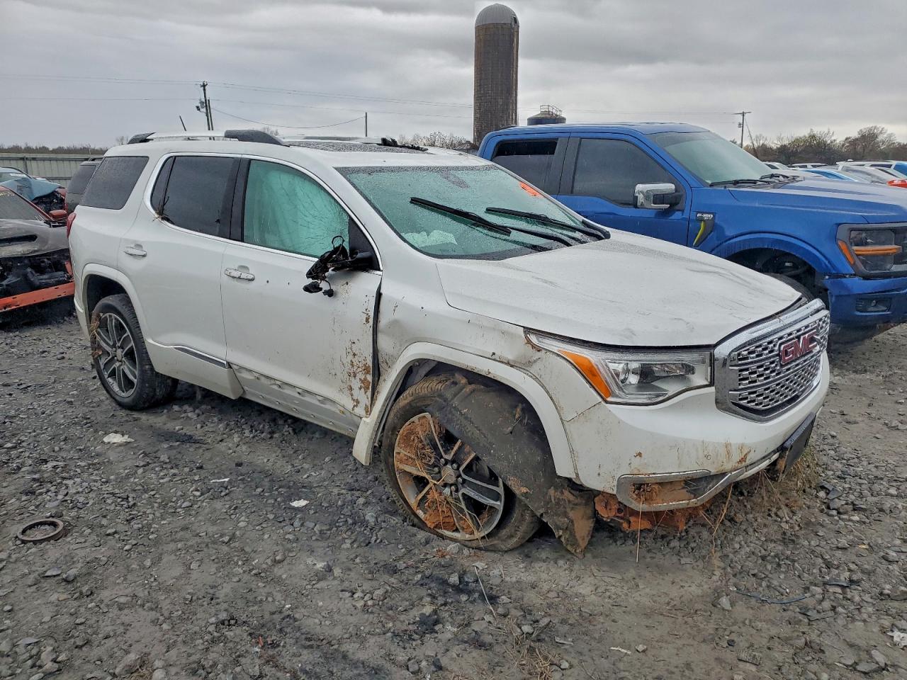 2019 GMC ACADIA DENALI photo 4