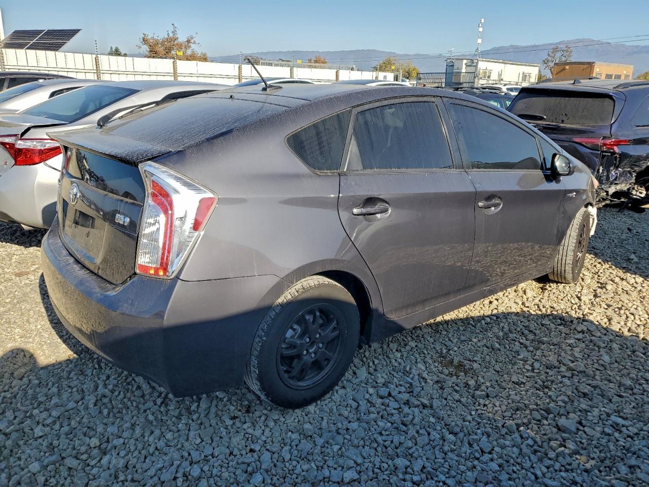 2013 TOYOTA PRIUS photo 3