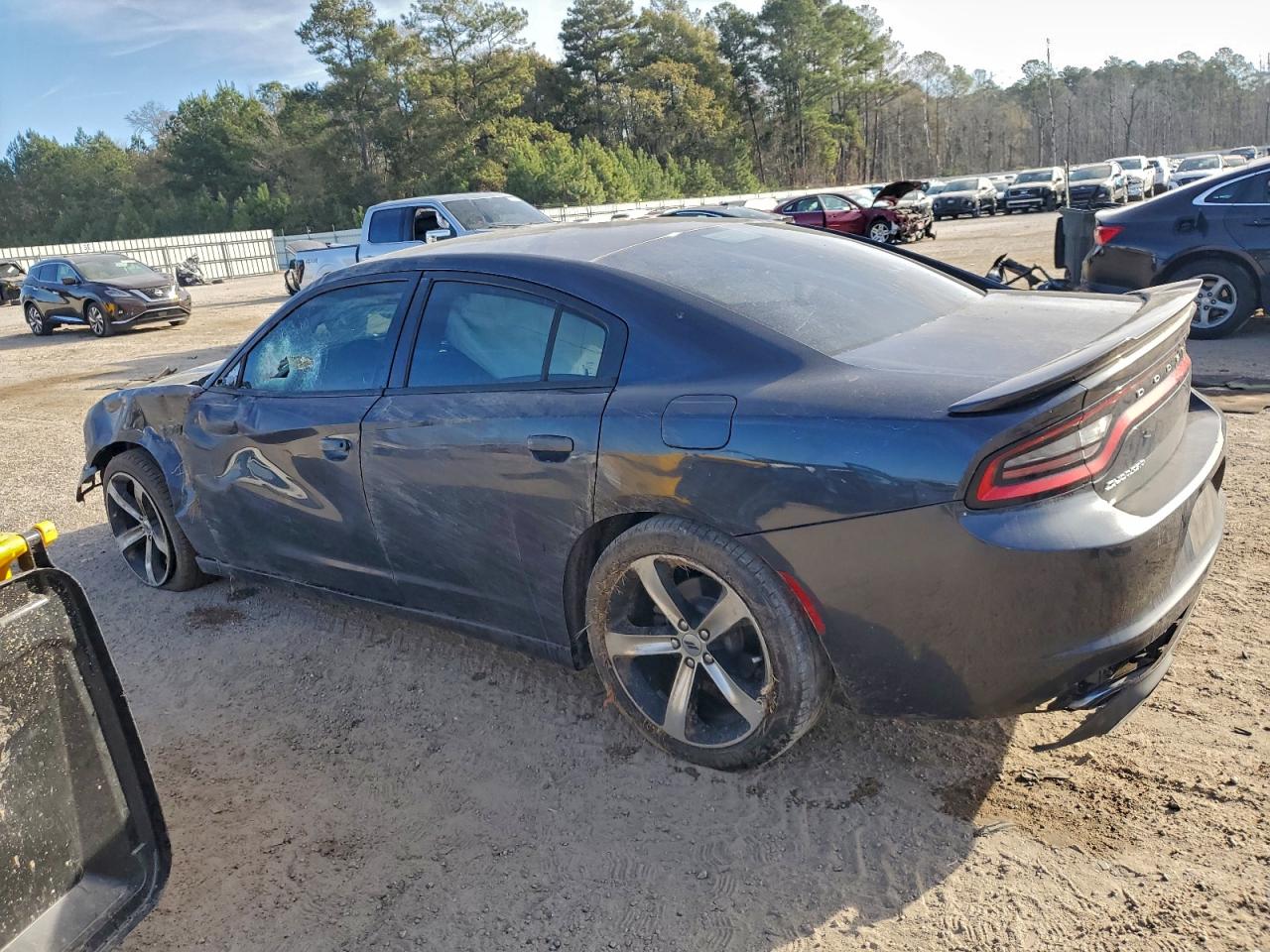 2017 DODGE CHARGER SE photo 4