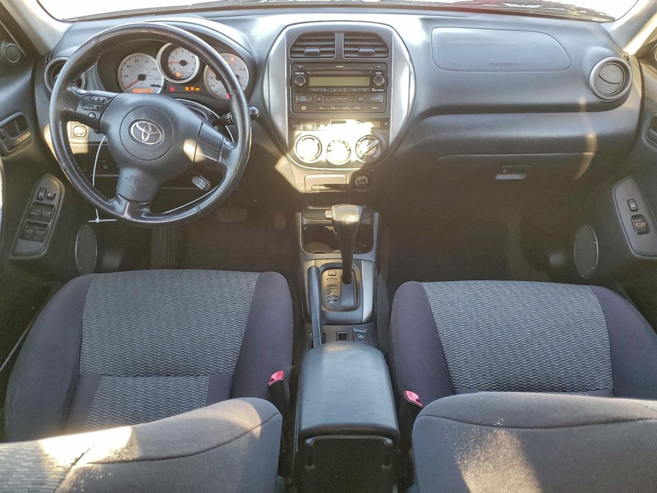2005 TOYOTA RAV4 photo 8