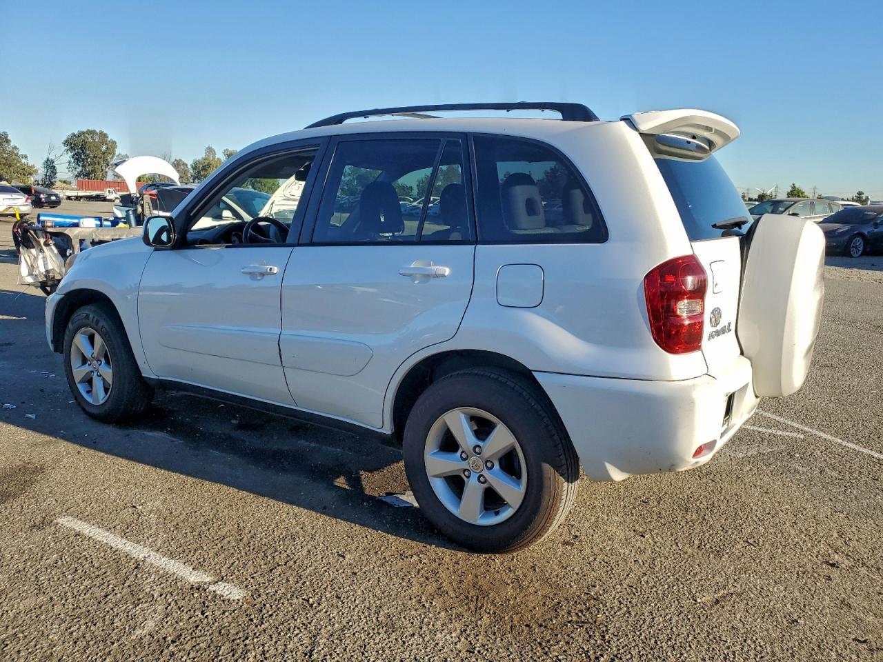 2005 TOYOTA RAV4 photo 2
