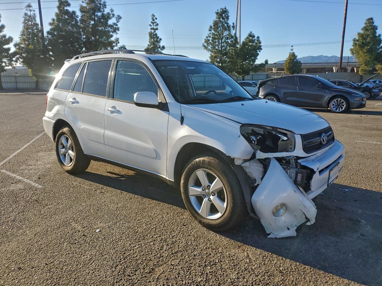 2005 TOYOTA RAV4 photo 4