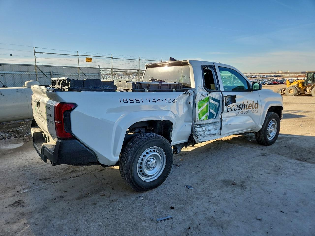 2025 TOYOTA TACOMA XTRACAB photo 3