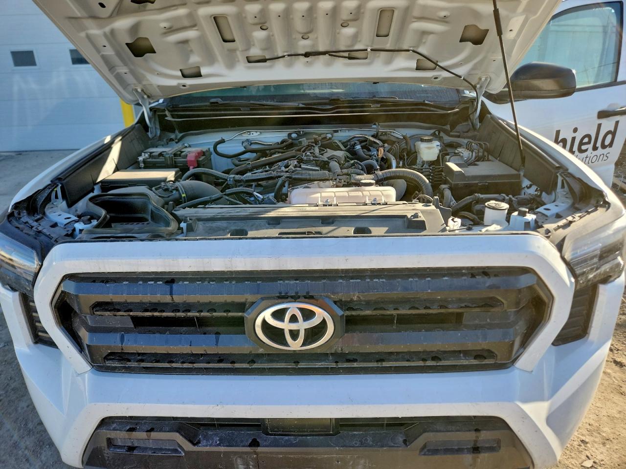 2025 TOYOTA TACOMA XTRACAB photo 11