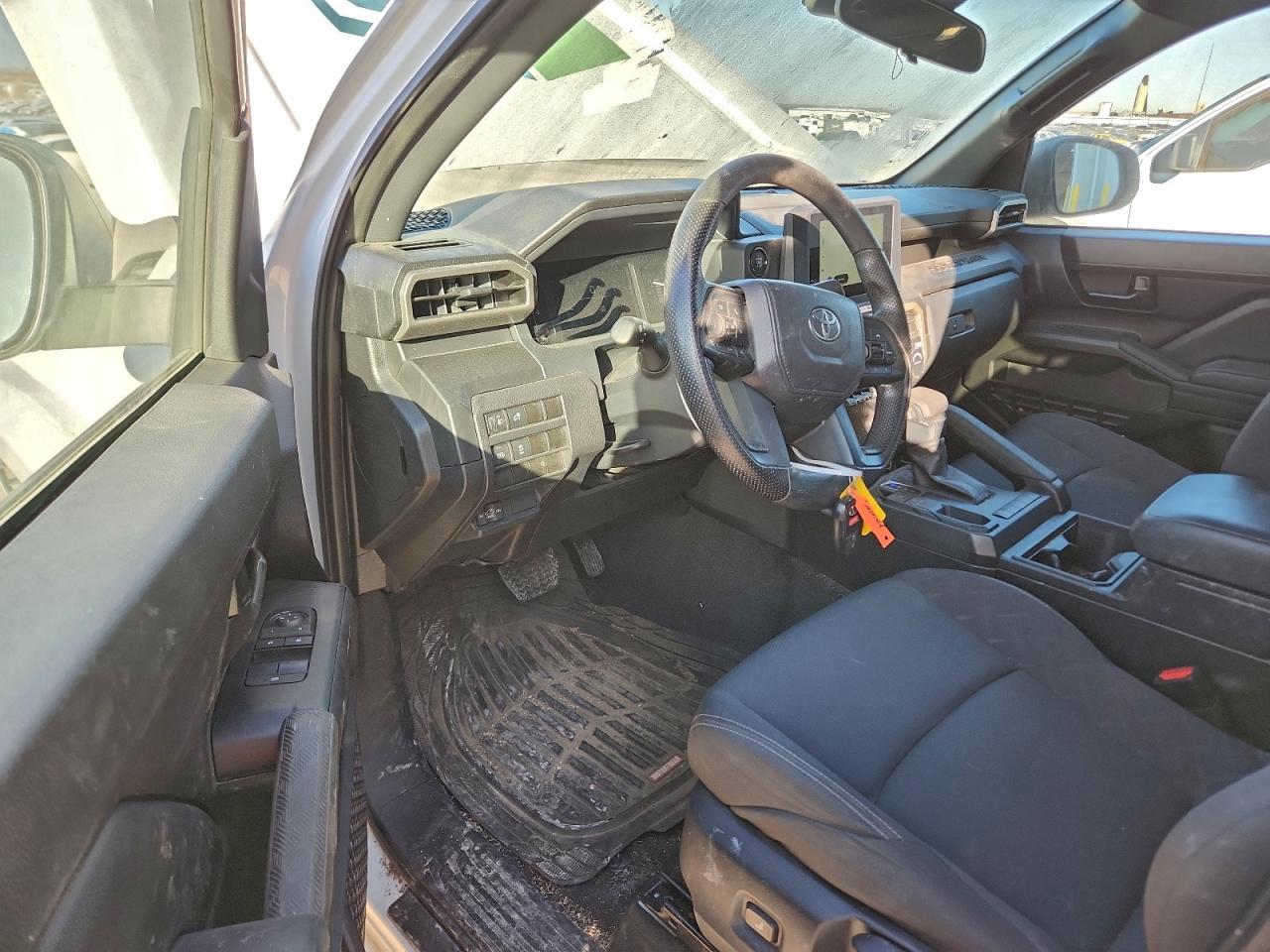 2025 TOYOTA TACOMA XTRACAB photo 8