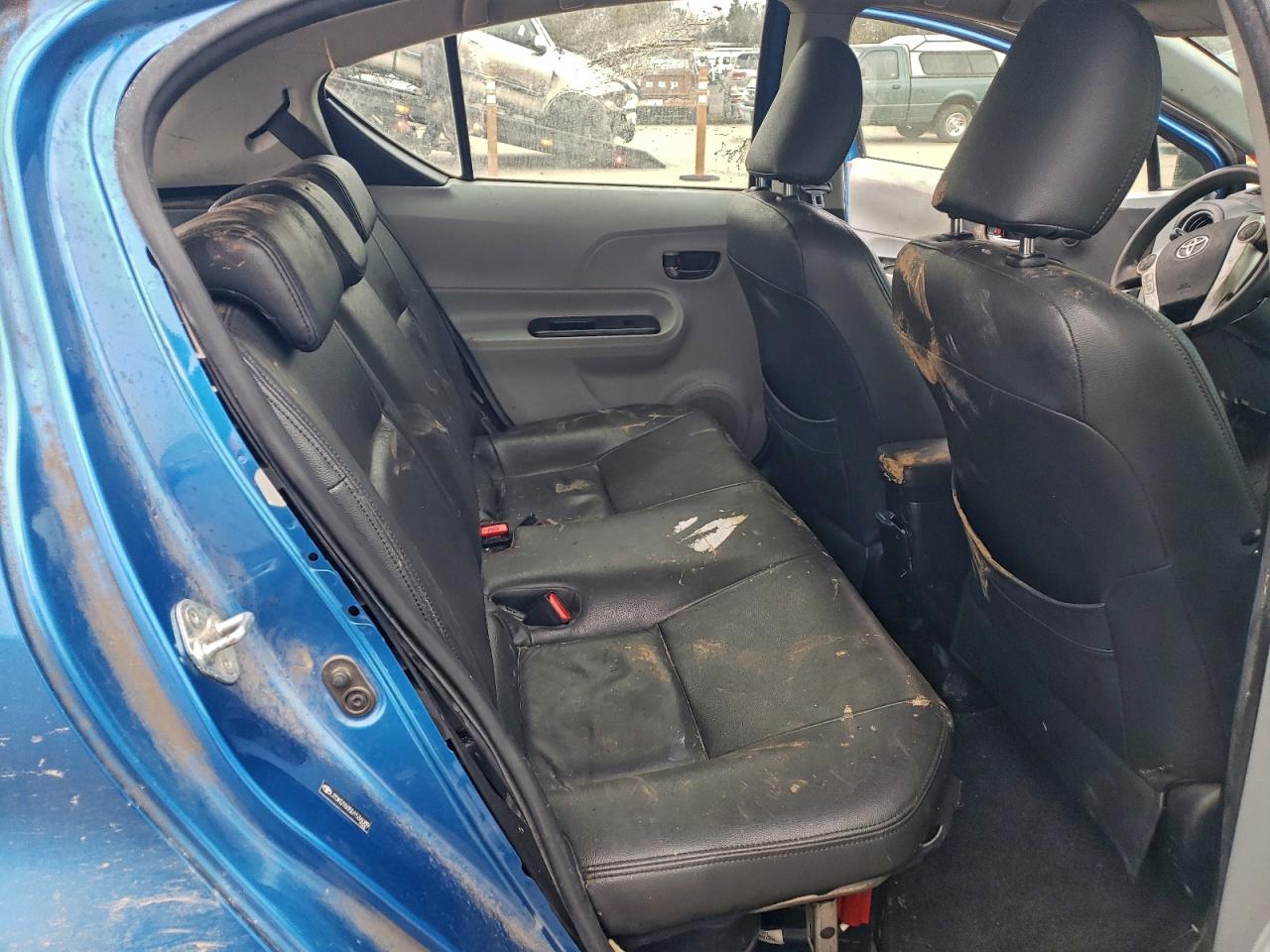 2013 TOYOTA PRIUS C photo 10