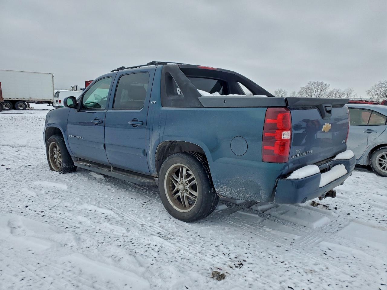 2007 CHEVROLET AVALANCHE K1500 photo 2