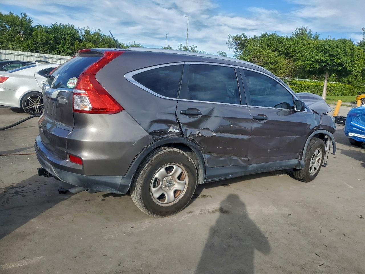2015 HONDA CR-V LX photo 3