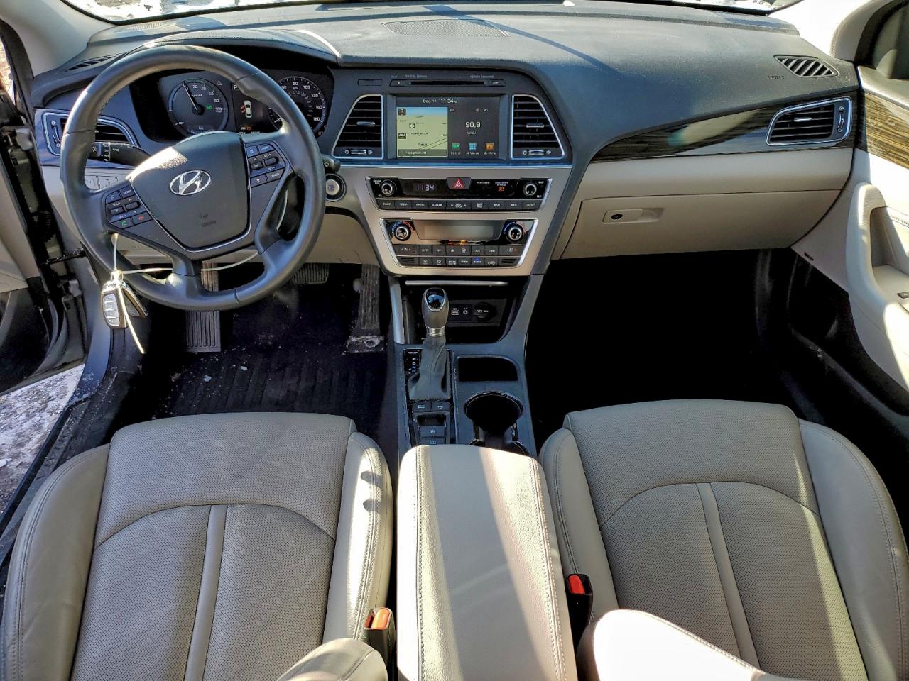 2017 HYUNDAI SONATA HYBRID photo 8
