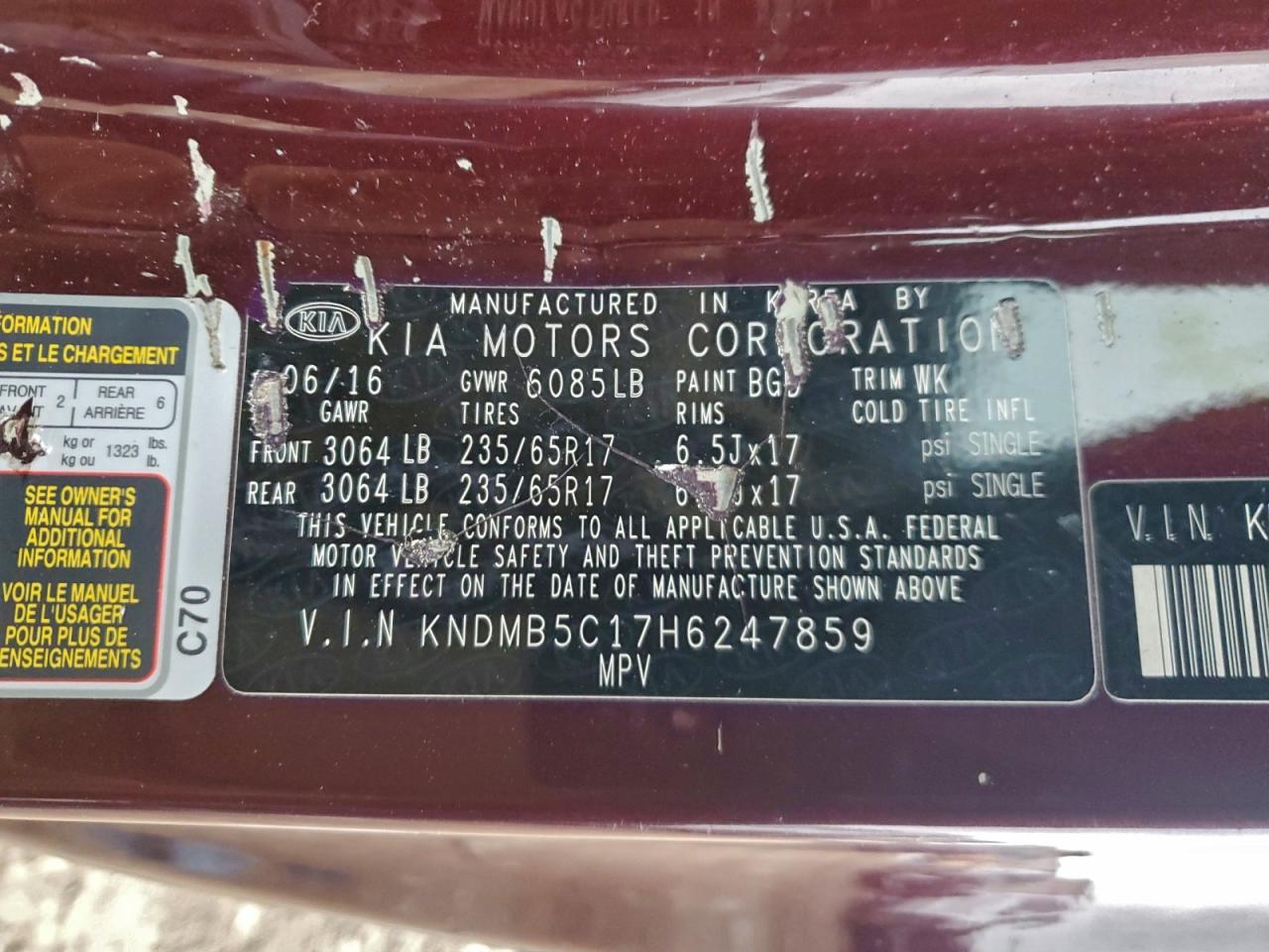 2017 KIA SEDONA LX photo 13