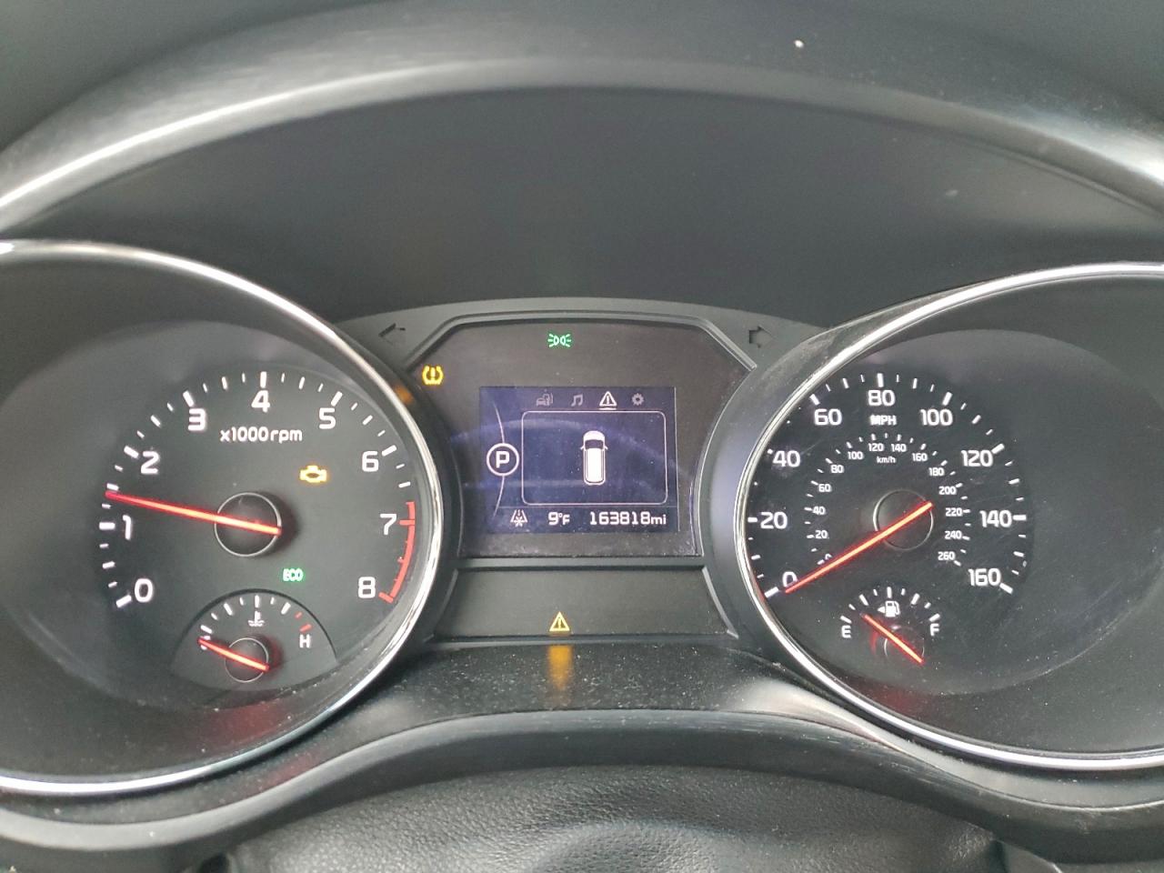 2017 KIA SEDONA LX photo 9