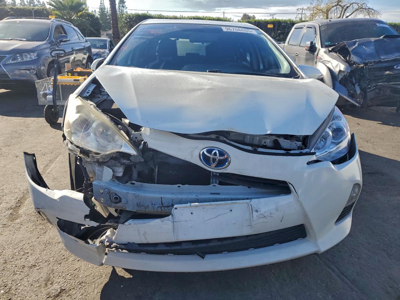 2013 TOYOTA PRIUS C photo 5