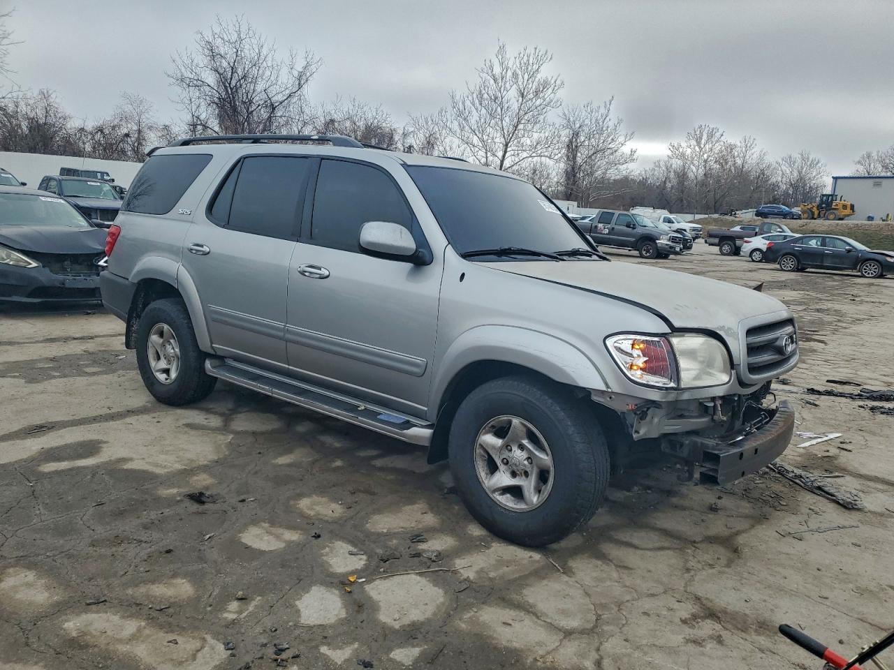 2002 TOYOTA SEQUOIA SR5 photo 4