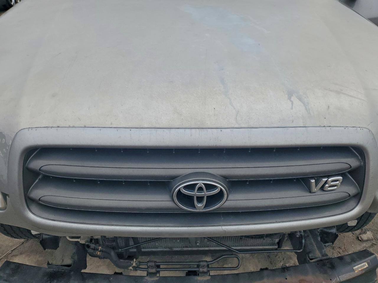 2002 TOYOTA SEQUOIA SR5 photo 12
