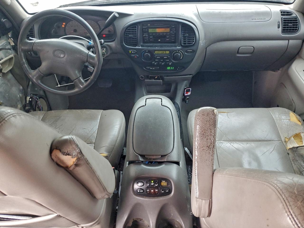2002 TOYOTA SEQUOIA SR5 photo 8
