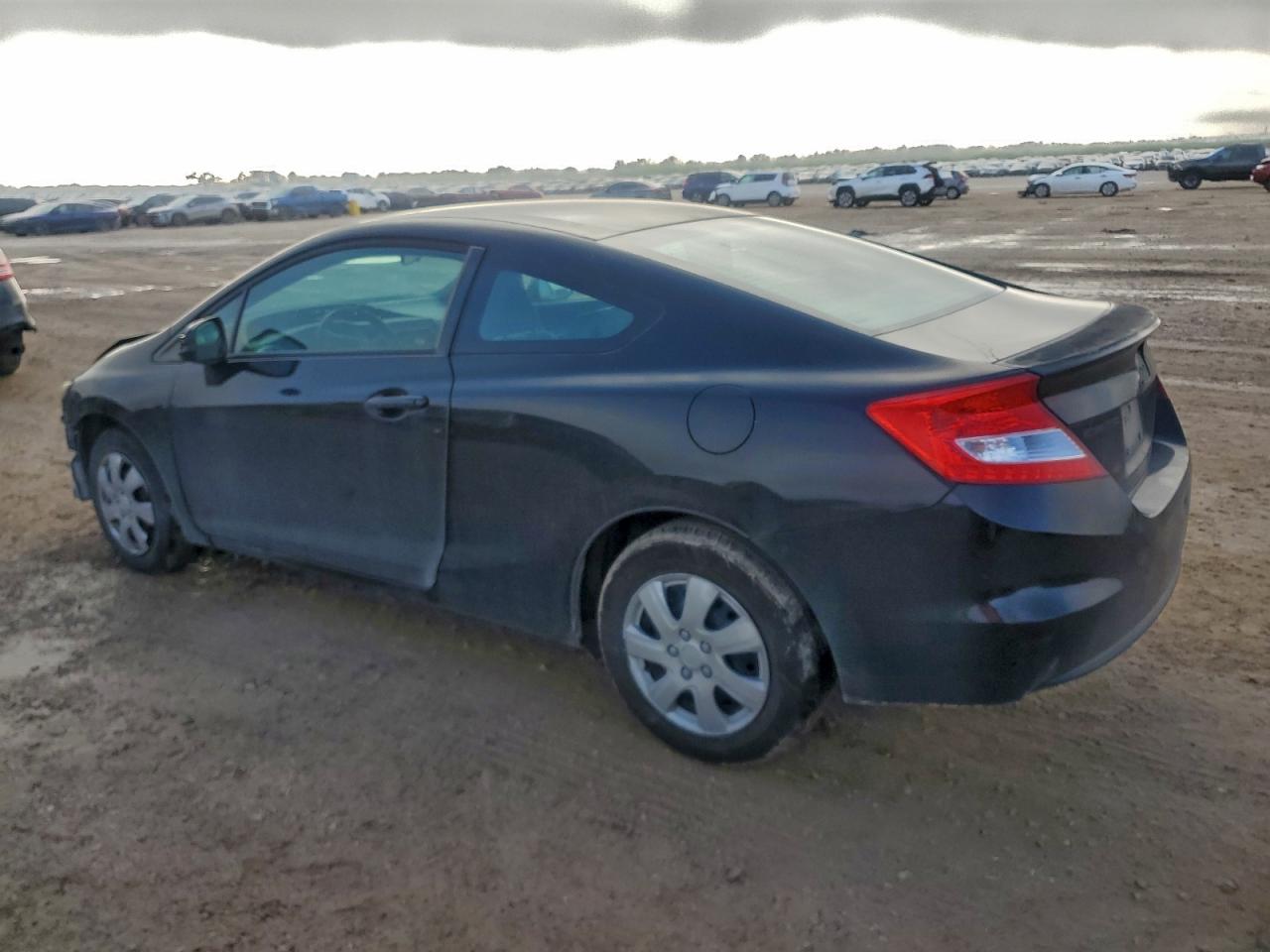 2013 HONDA CIVIC LX photo 2