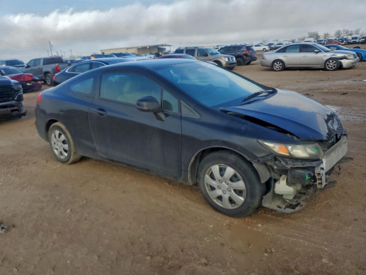 2013 HONDA CIVIC LX photo 4