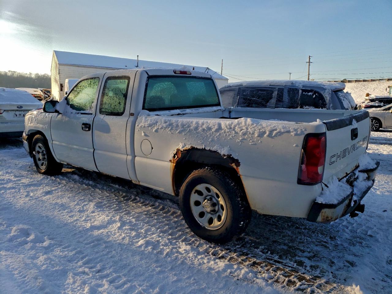 2005 CHEVROLET SILVERADO C1500 photo 2