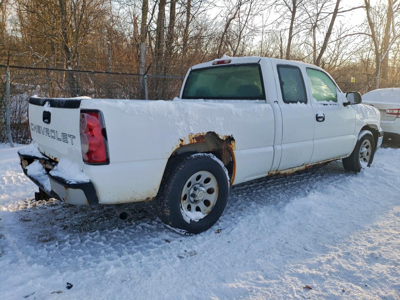 2005 CHEVROLET SILVERADO C1500 photo 3
