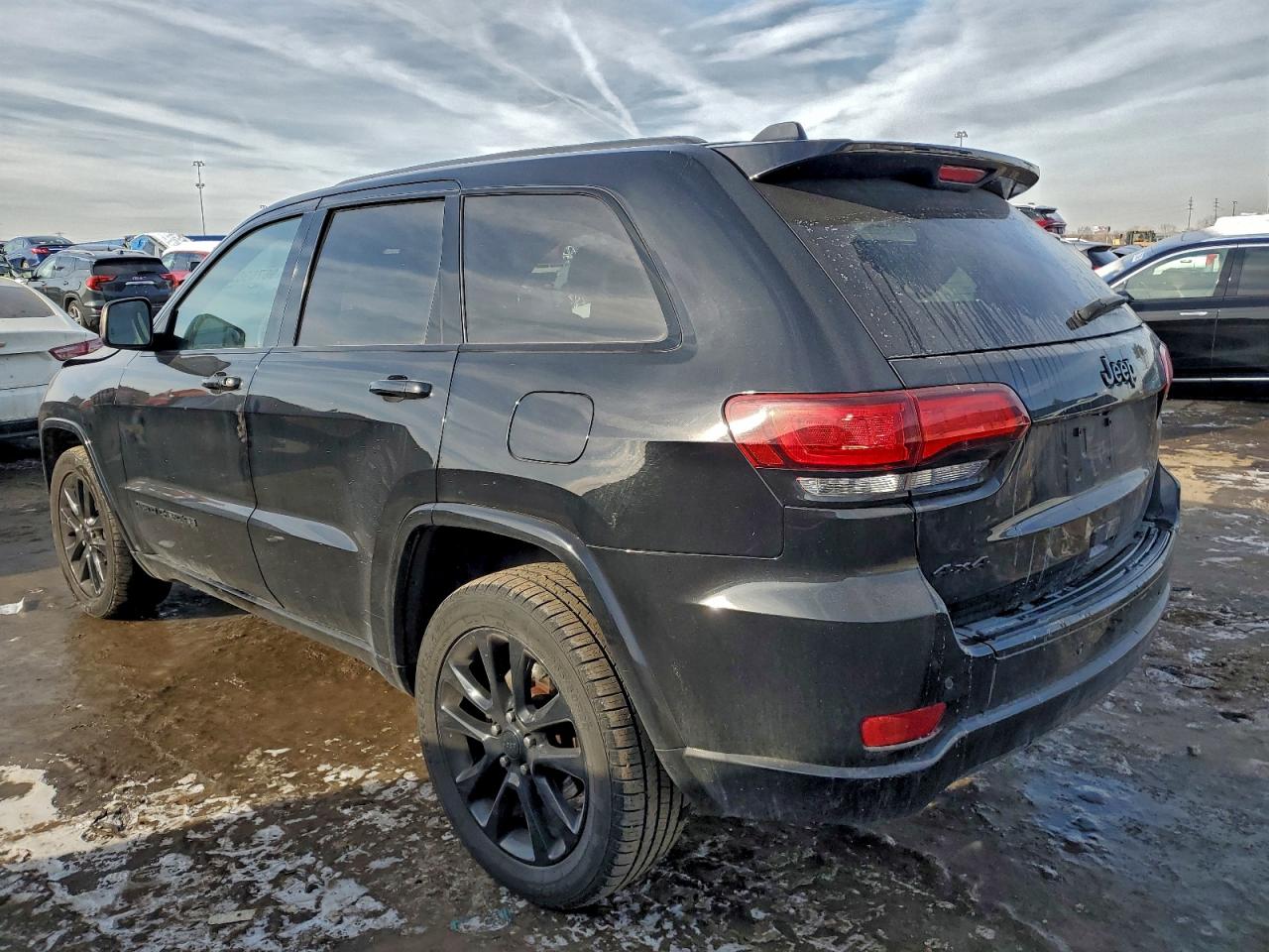 2018 JEEP GRAND CHEROKEE LAREDO photo 2