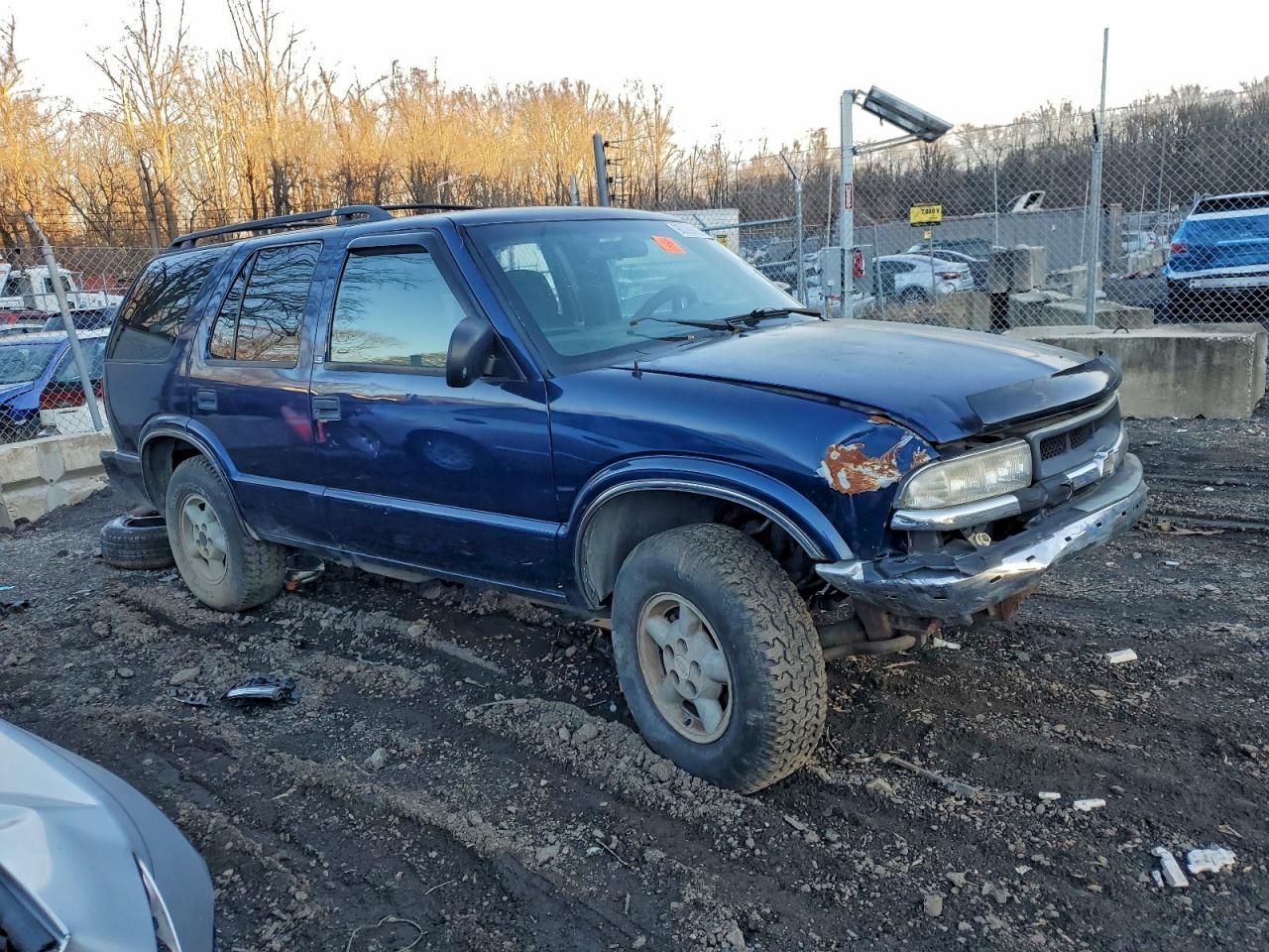 2001 CHEVROLET BLAZER photo 4