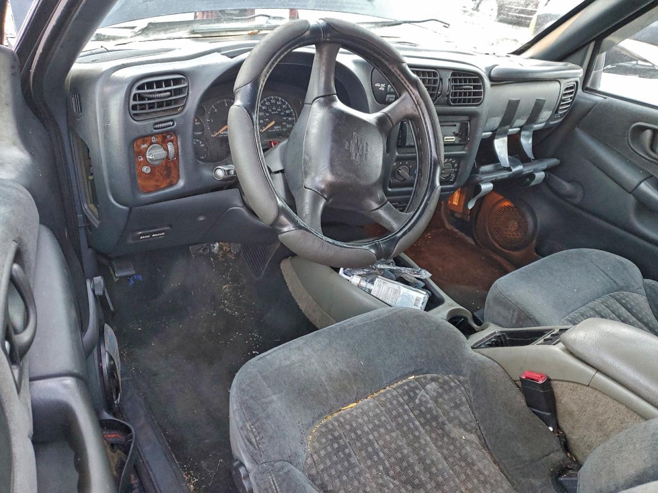 2001 CHEVROLET BLAZER photo 8