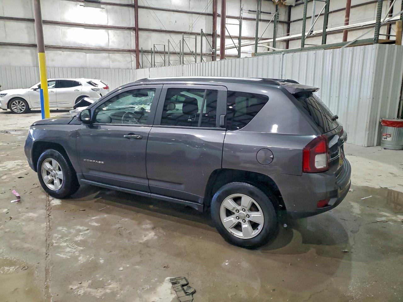 2017 JEEP COMPASS LATITUDE photo 2