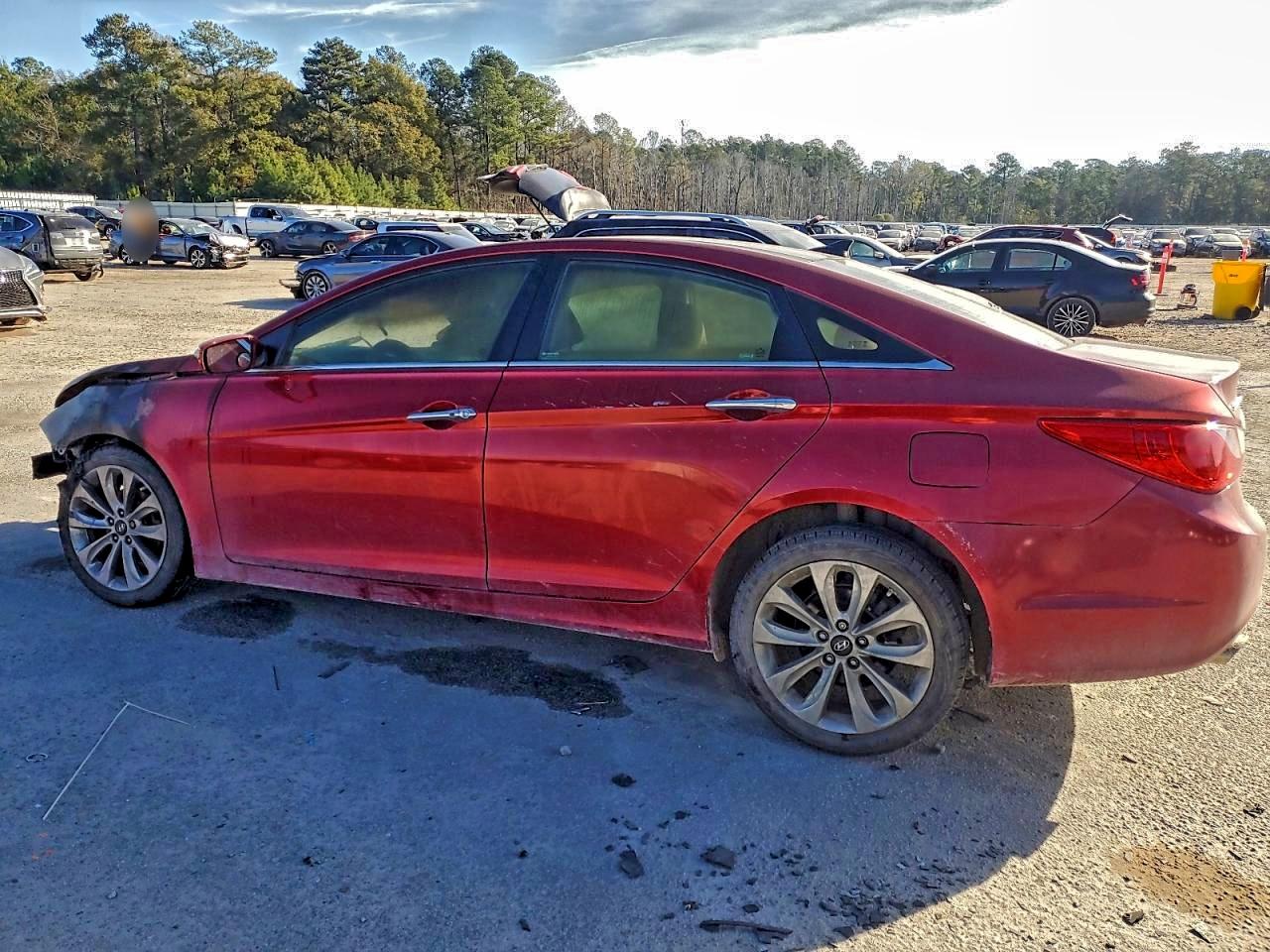 2013 HYUNDAI SONATA SE photo 2