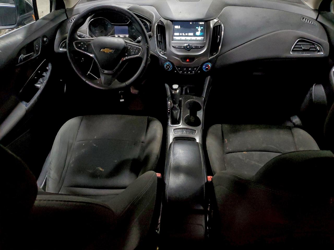 2017 CHEVROLET CRUZE LT photo 8