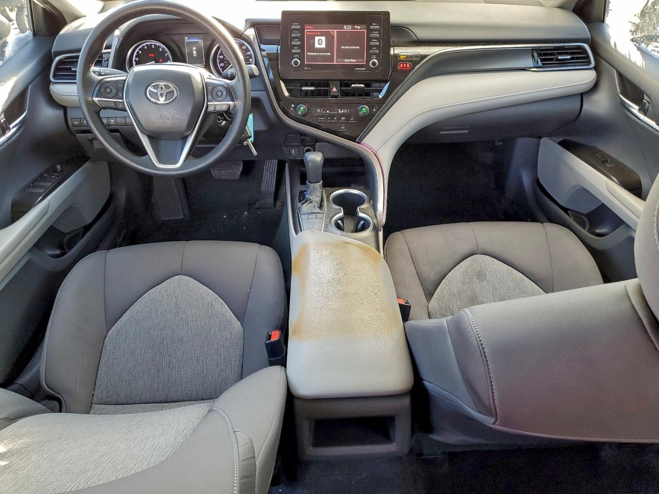 2022 TOYOTA CAMRY LE photo 15