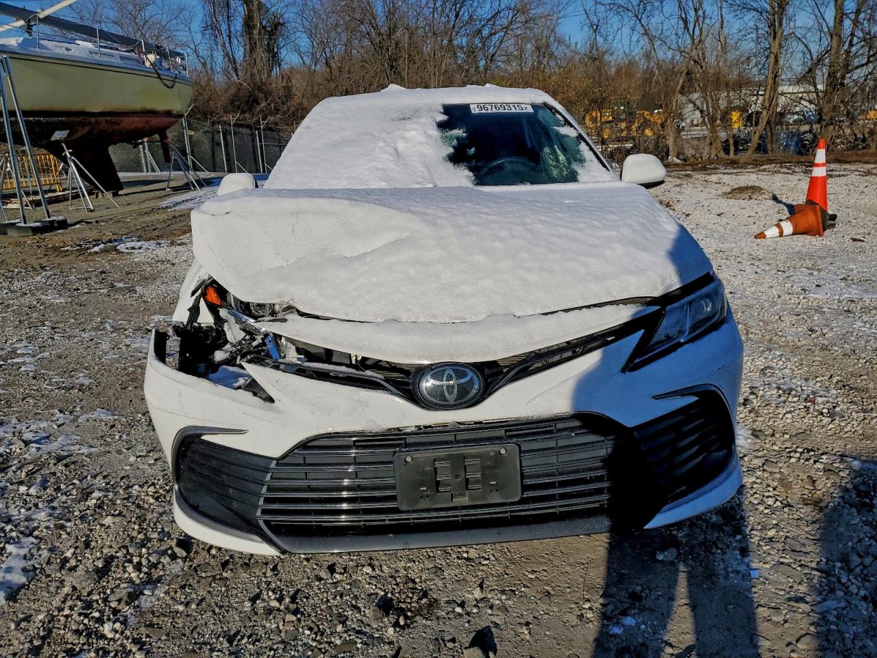 2022 TOYOTA CAMRY LE photo 9
