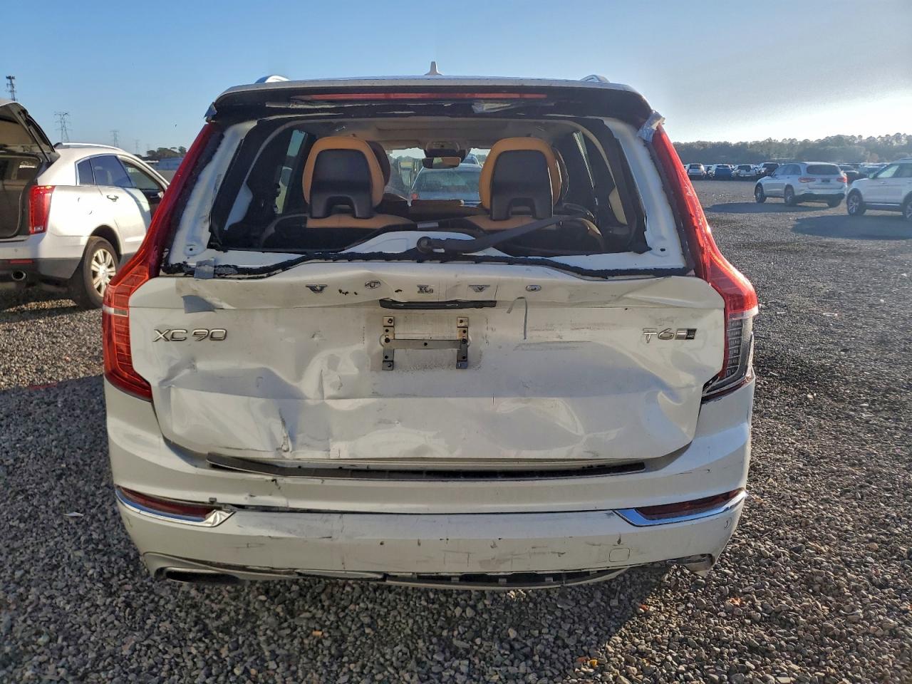 2016 VOLVO XC90 T6 photo 6