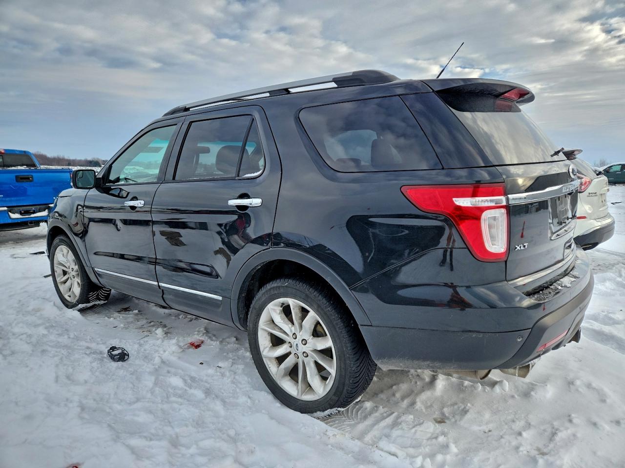 2013 FORD EXPLORER XLT photo 2