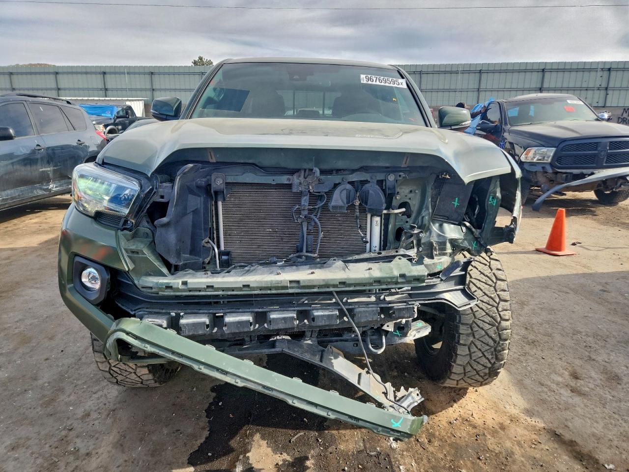 2021 TOYOTA TACOMA DOUBLE CAB photo 5