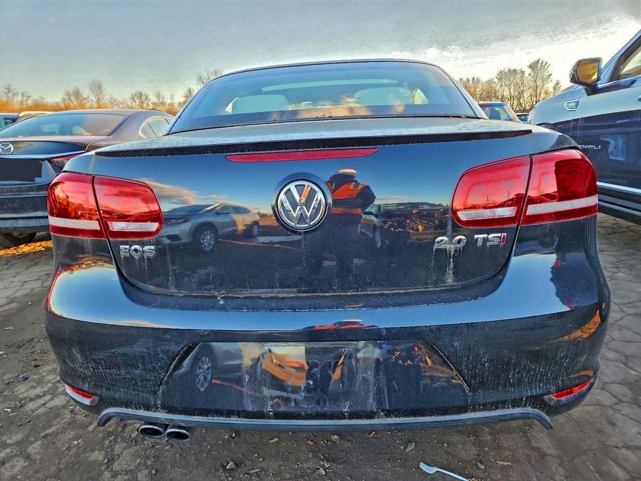 2016 VOLKSWAGEN EOS KOMFORT photo 6
