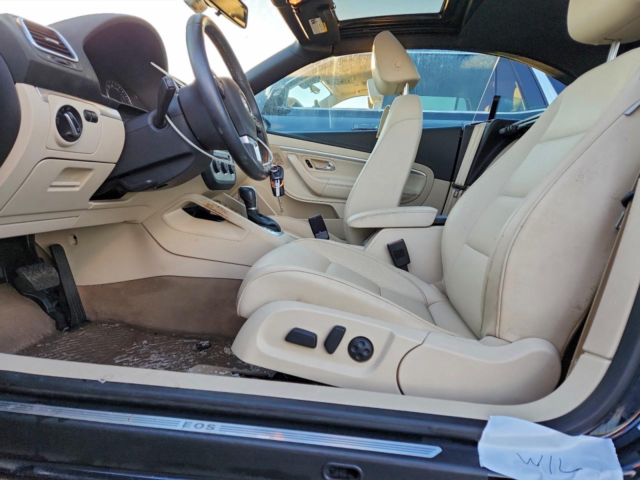 2016 VOLKSWAGEN EOS KOMFORT photo 7