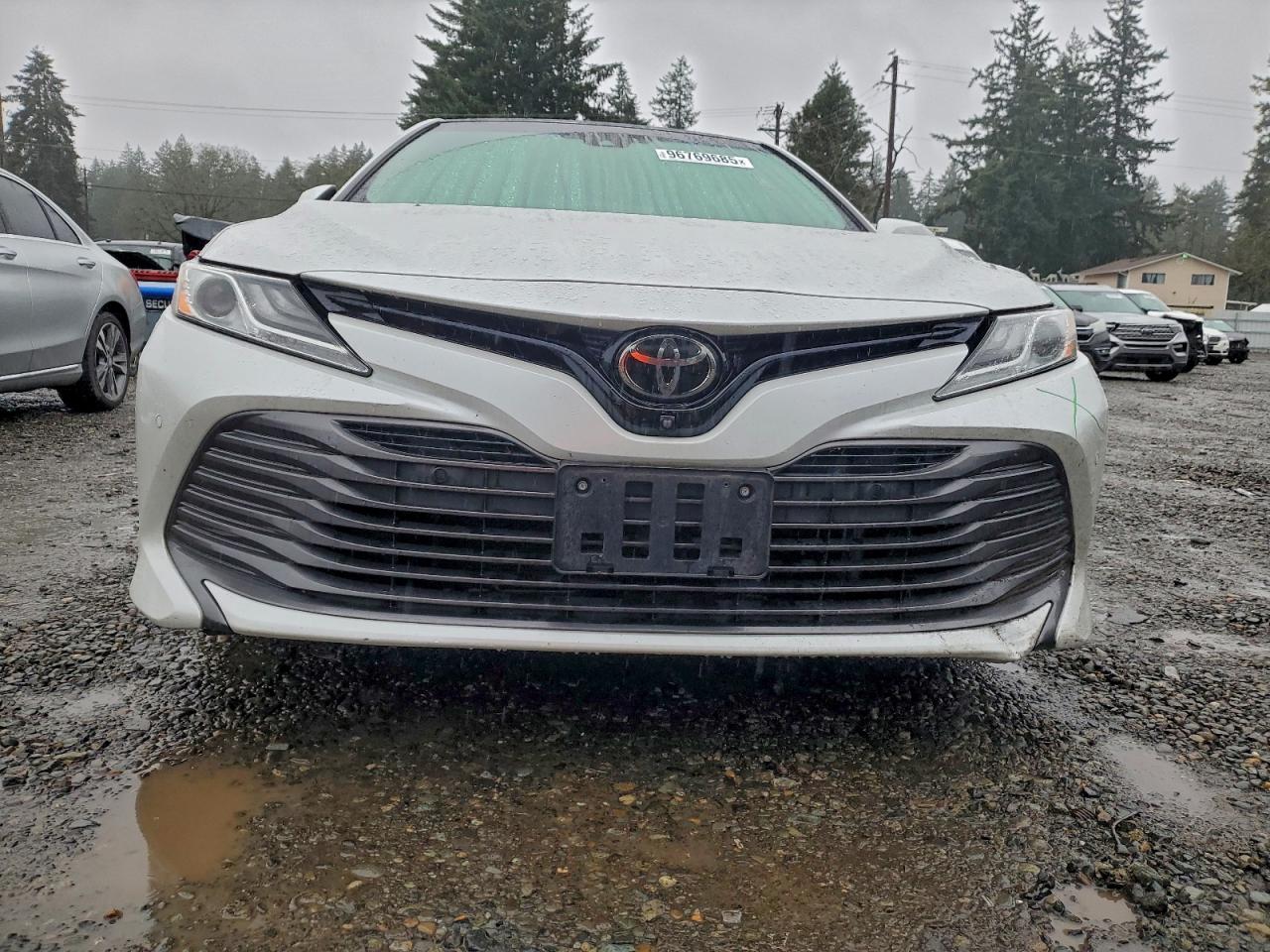 2018 TOYOTA CAMRY L photo 5