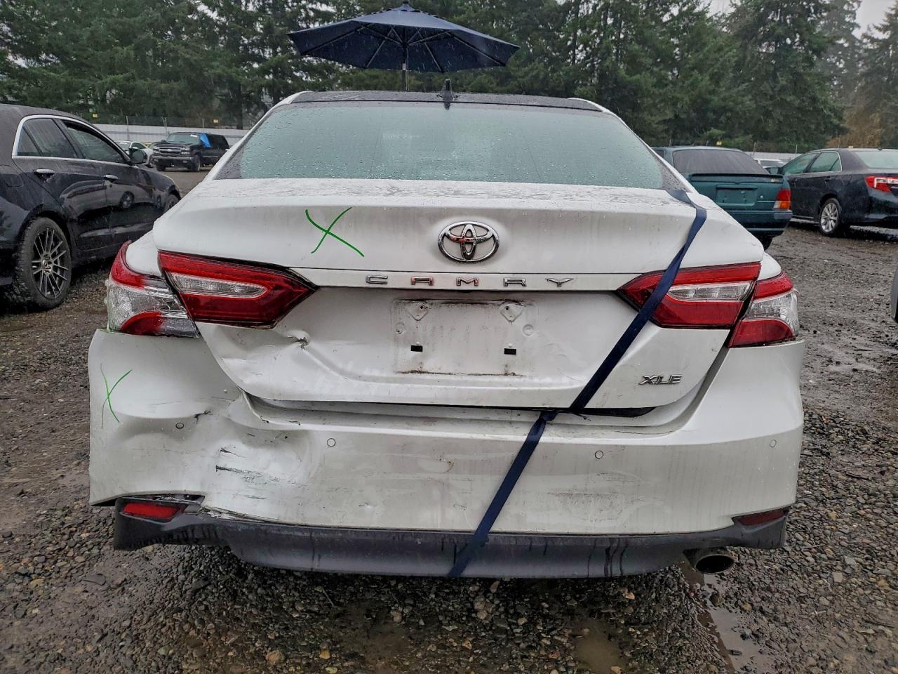 2018 TOYOTA CAMRY L photo 6