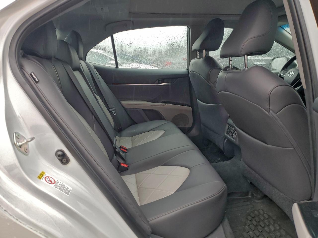 2018 TOYOTA CAMRY L photo 10