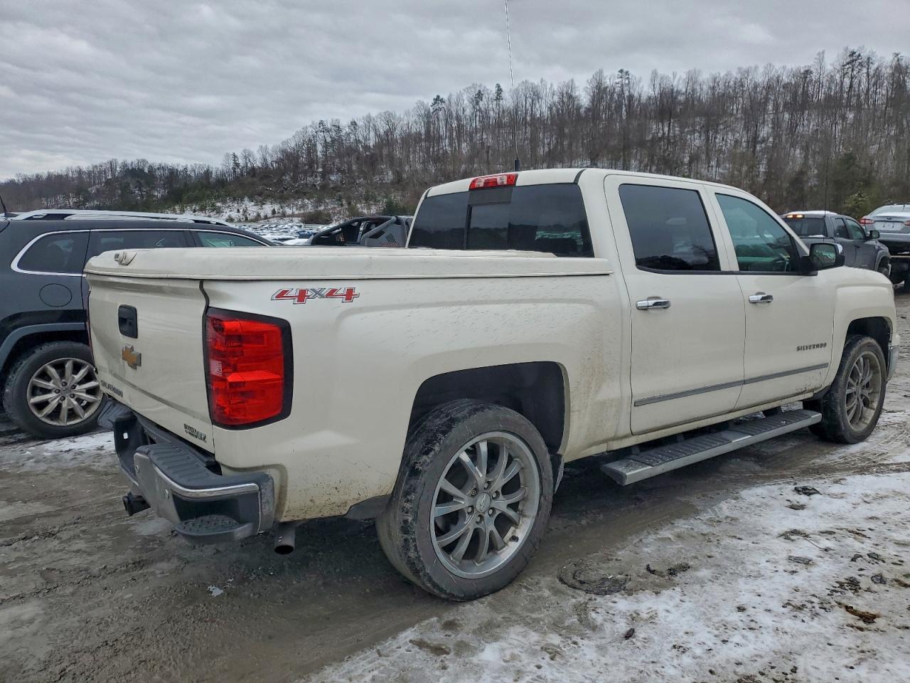 2014 CHEVROLET SILVERADO K1500 photo 3